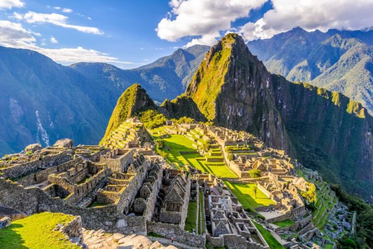 Cusco: 2-Day Sacred Valley and Machu Picchu Guided Tour