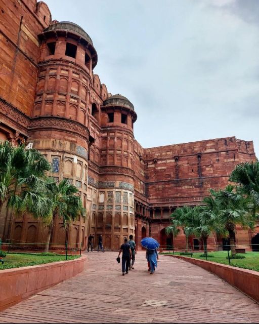 From Delhi: Private Taj Mahal & Agra Fort Guided Tour