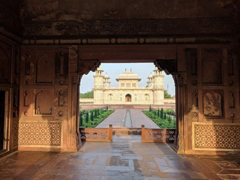 From Delhi: Taj Mahal & Agra Fort Day Tour With 5 Star Lunch