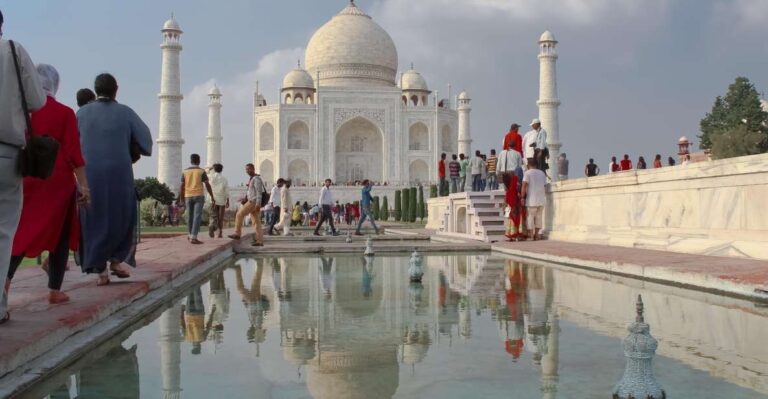 From Delhi: Taj Mahal Luxury Tour