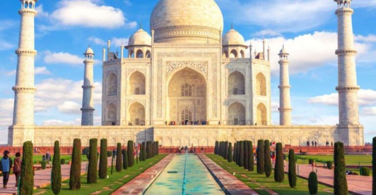 From Delhi:Overnight Taj Mahal Tour by Car With 5-Star Hotel