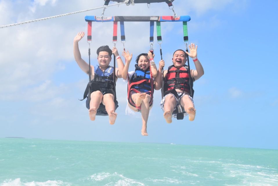 Key West Parasailing at Smathers Beach