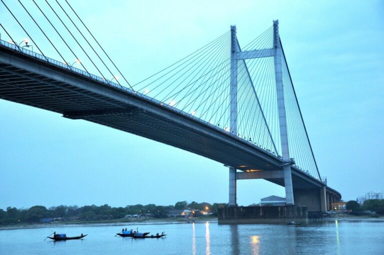 Kolkata: Full-Day Private City Tour With a Local