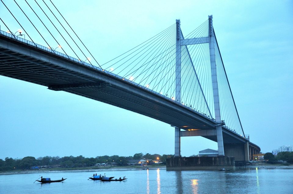 Kolkata: Full-Day Private City Tour With a Local