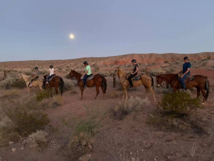 Las Vegas: Sunset Horseback Riding Tour With BBQ Dinner