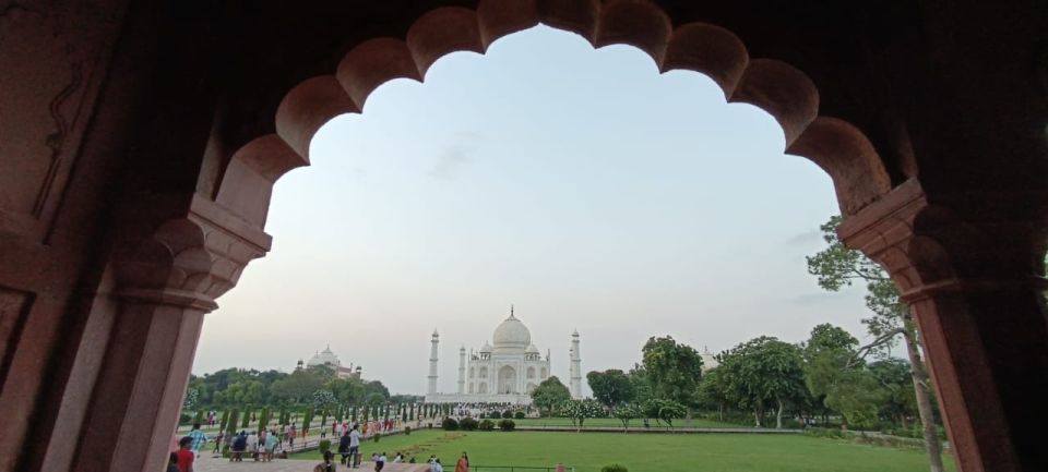 Low Cost : One Day Delhi -Agra(Taj Mahal) -Delhi Tour by Car - Exclusions