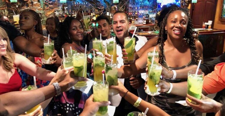 Miami: Sip & Salsa Night at Mangos Miami for Beginners