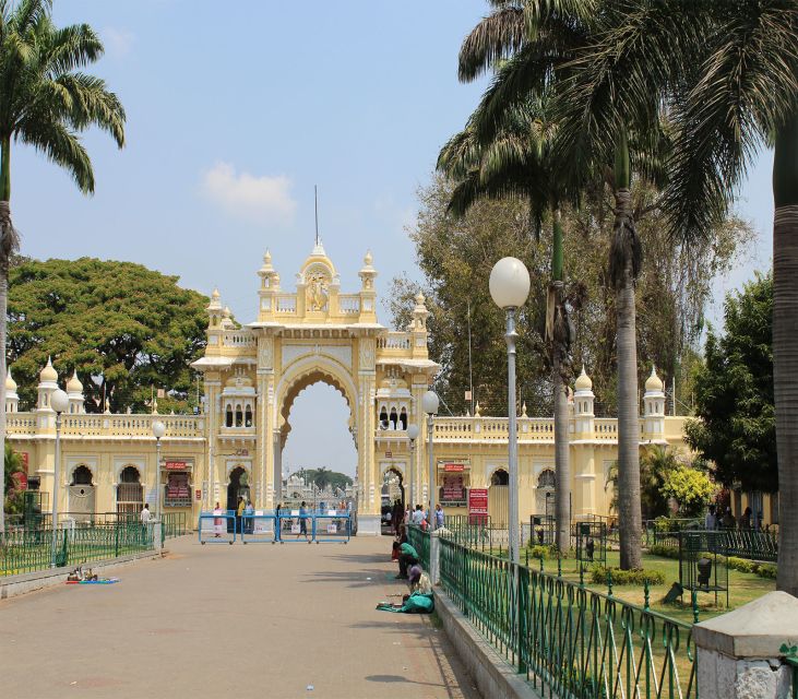 Mysore: Day Excursion With Lunch From Bangalore