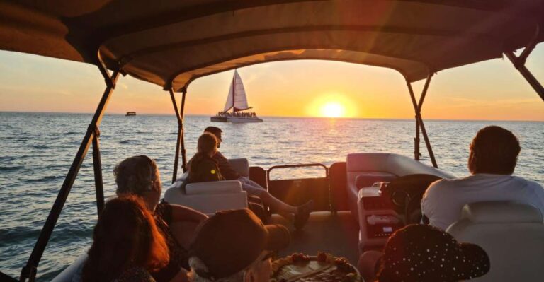 Naples: Sunset Boat Tour With Snacks and Drinks