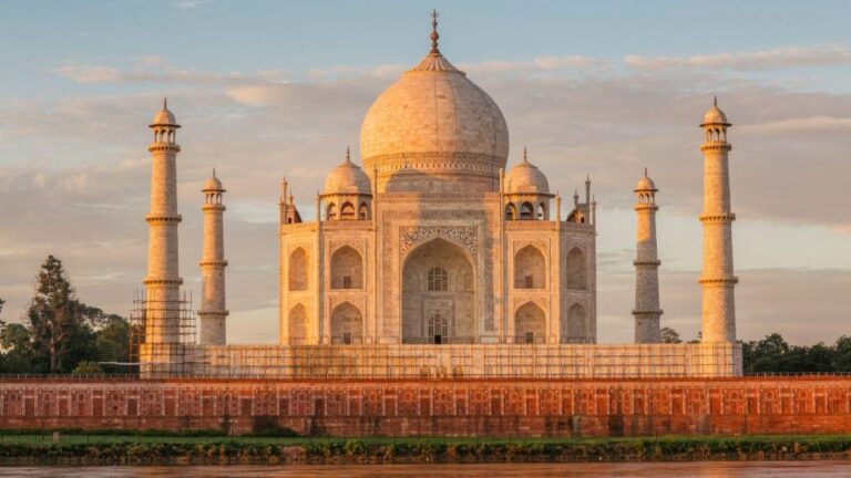 Overnight Agra Tour From Delhi