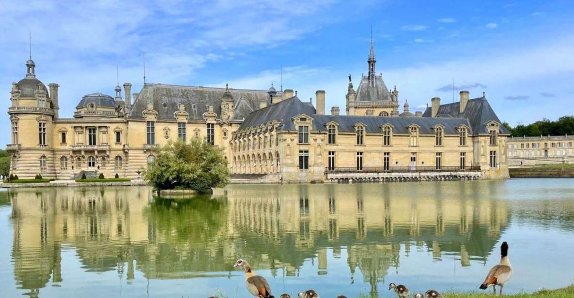 Paris: Chantilly Castle Private Transfer for 3 People