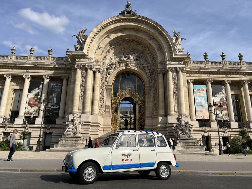 Paris: Private Sightseeing Tour in Renault 4L Electric 2h