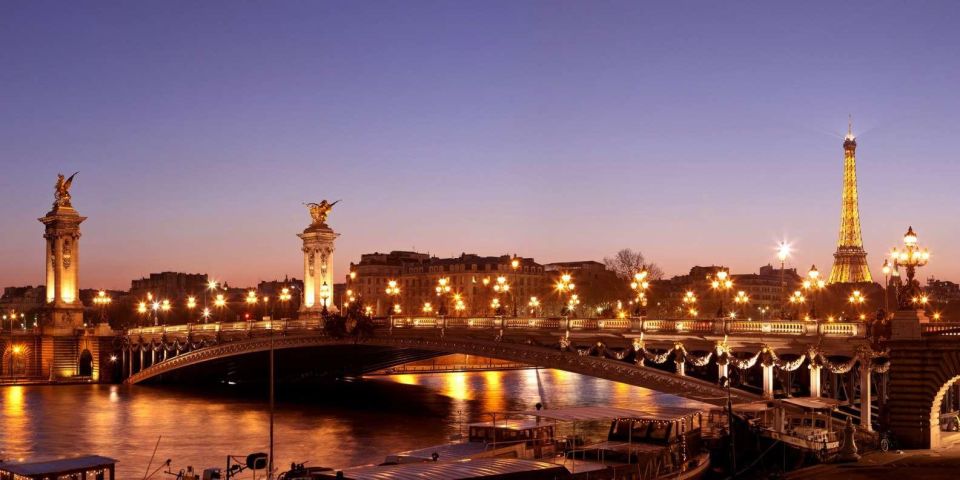 Paris: Visit of Paris by Van for up to 7 People for 4 Hours