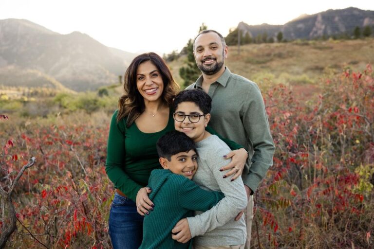 Scenic Mountain Photoshoot in Boulder, Colorado