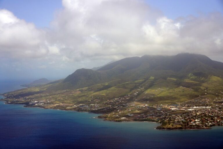 St Kitts: Volcano Hiking and Sightseeing Excursion