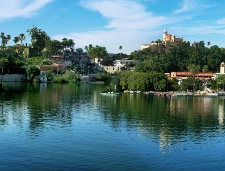 Udaipur & Mount Abu Tour 4 Night 5 Days By Car & Driver