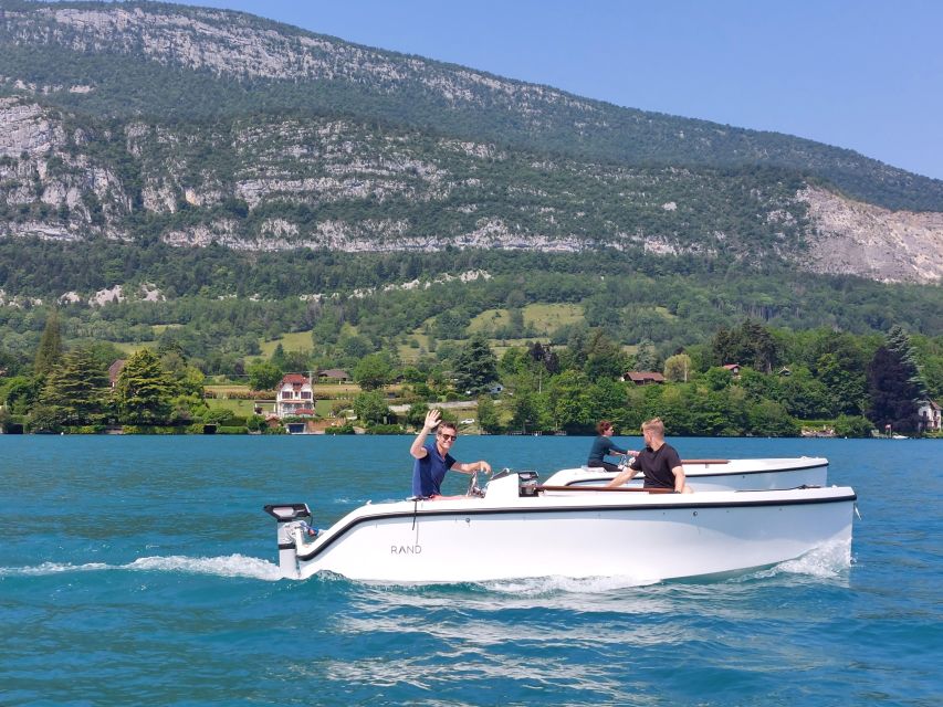 Veyrier-du-Lac: Electric Boat Rental Without License - Languages and Group Experience