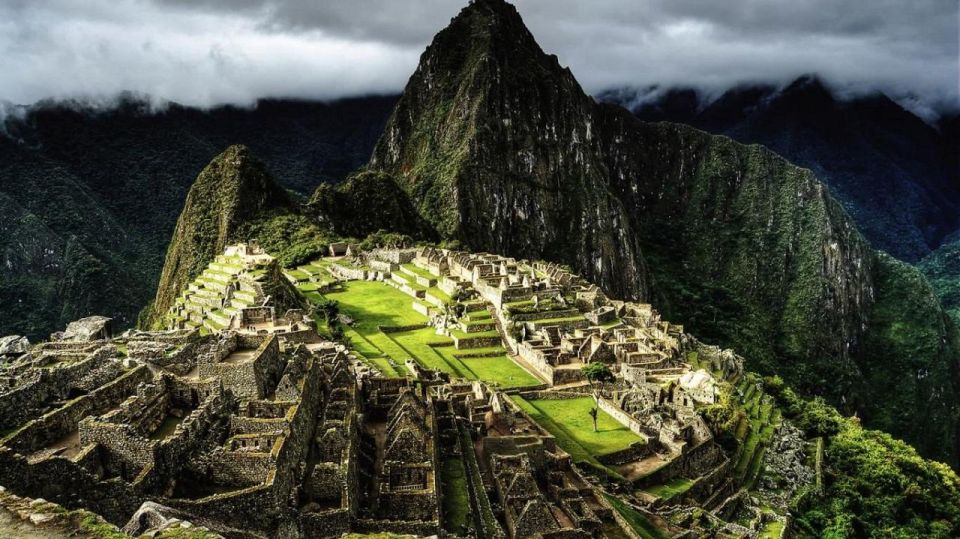 Sacred Valley Machu Picchu 2D - 1N - Inclusions
