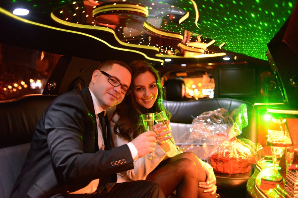 Paris: Romantic Limousine Tour - Customer Reviews