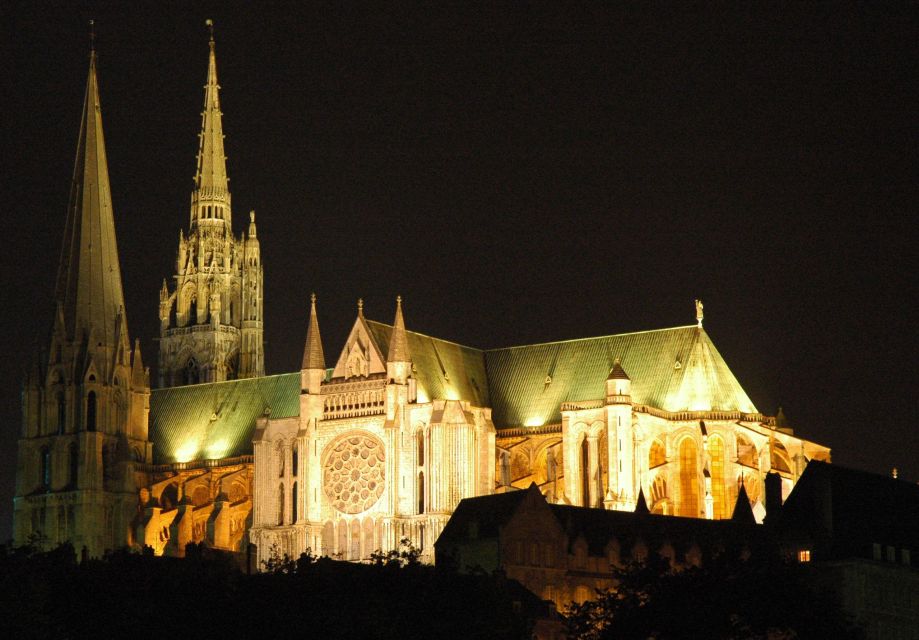 Private Tour of Chartres Town From Paris - Reviews