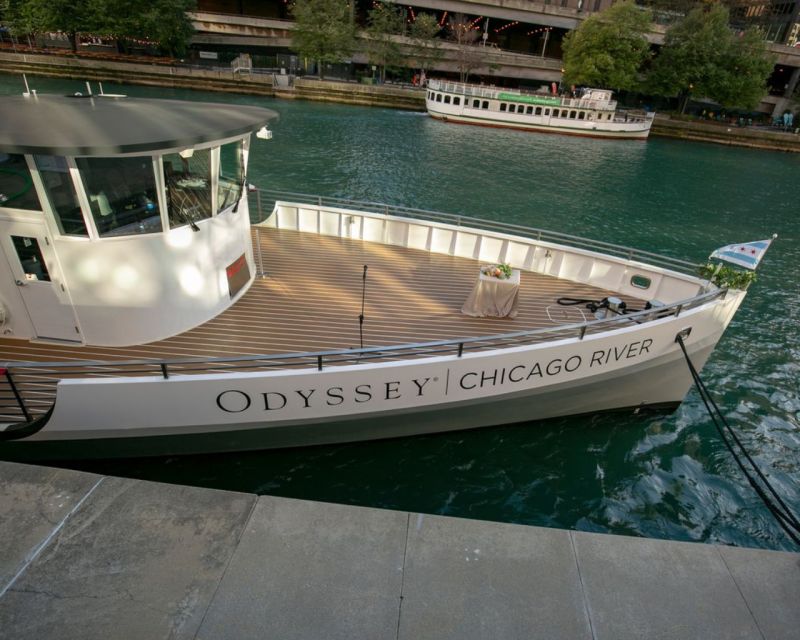 Chicago: Thanksgiving Gourmet Lunch Cruise on Chicago River - Sum Up