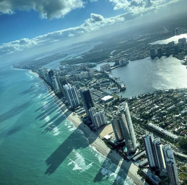 Miami: Romantic 1-Hour Private Flight Tour With Champagne - Key Points