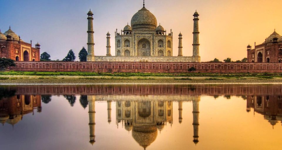 Amazing Sunrise Taj Mahal and Agra Fort Tour