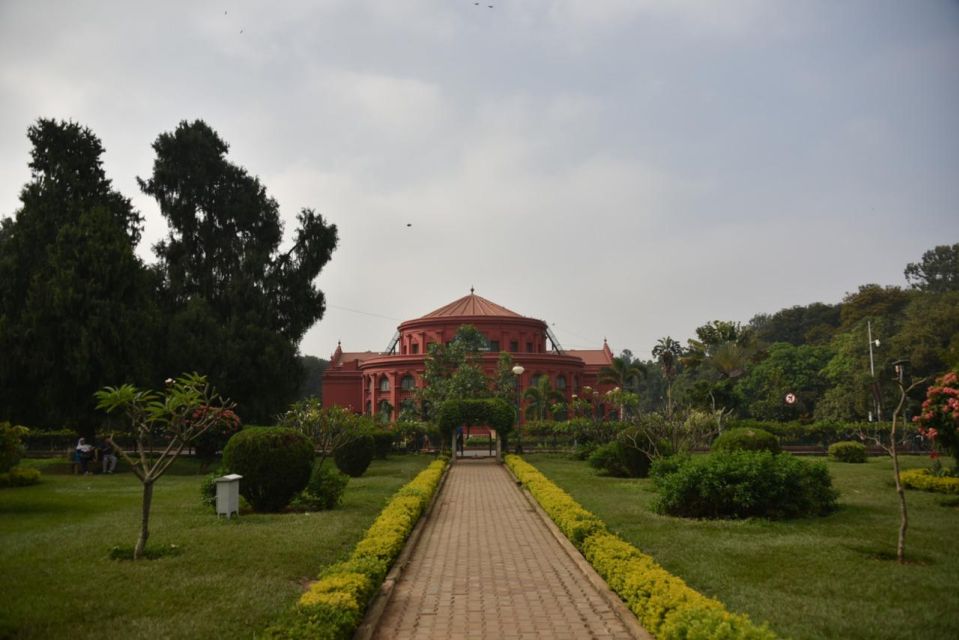 Bangalore Discovery: Temples, Markets, and Parks - Spiritual Marvel: Bull Temple Visit