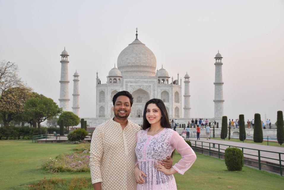 Embark on an Express Journey to Taj : Same Day Bliss at Taj - Trip Details