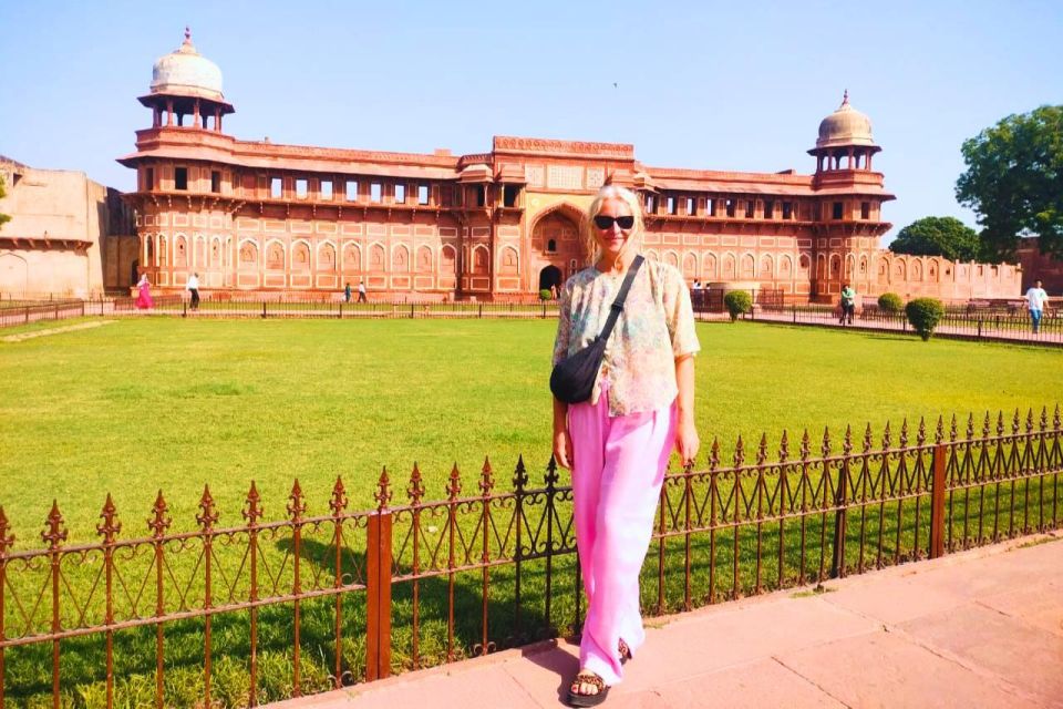 From Delhi: Same Day Taj Mahal, Agra Day Tour By Car