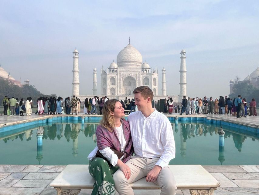 From Delhi: Taj Mahal, Agra Fort, and Baby Taj Day Trip