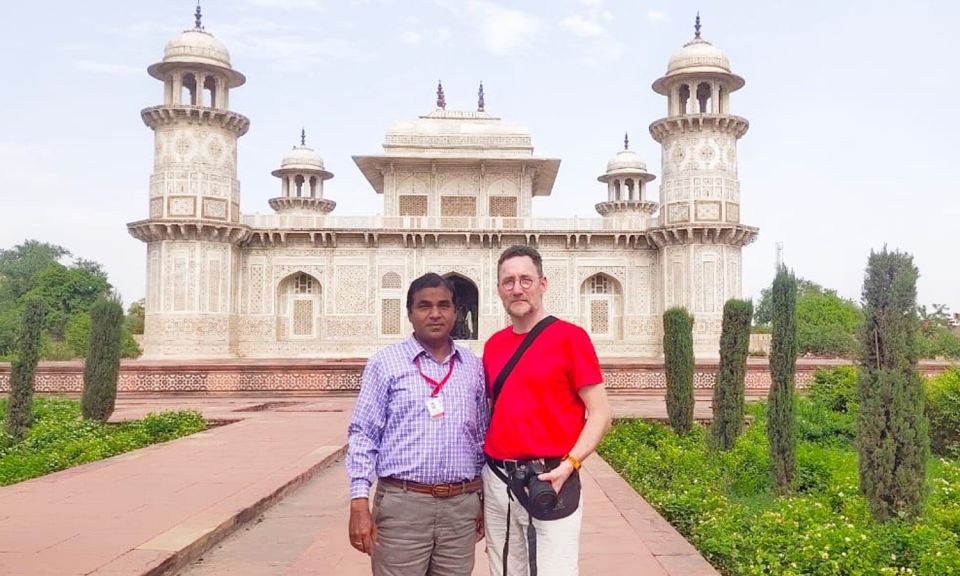 From Delhi: Taj Mahal and Agra Tour by Gatimaan Express - Language Options