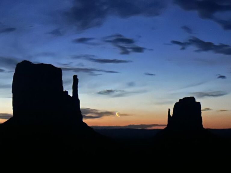 Monument Valley: 3-Hour Sunrise Tour With Navajo Guide