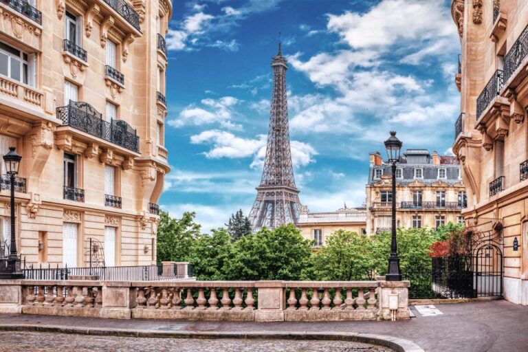 Old Jewish Quarter and Museum Private Tour in Marais, Paris