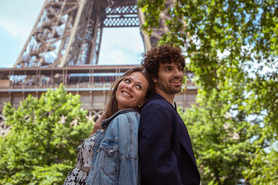 Paris: Private Photoshoot at the Eiffel Tower