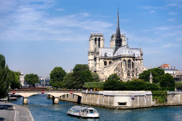 Private Walking Tour: Ste-Chapelle, Conciergerie, Notre Dame