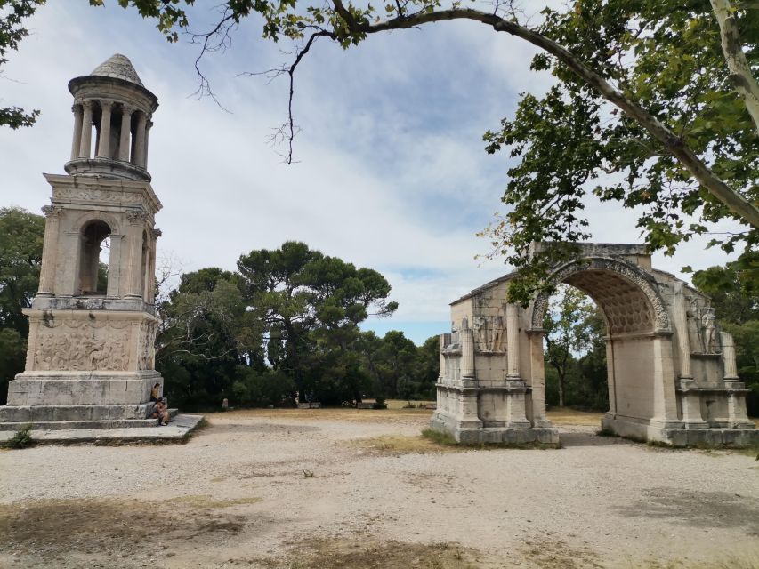 Baux and Saint Rémy De Provence: History Wine and Landscapes - Activity Description