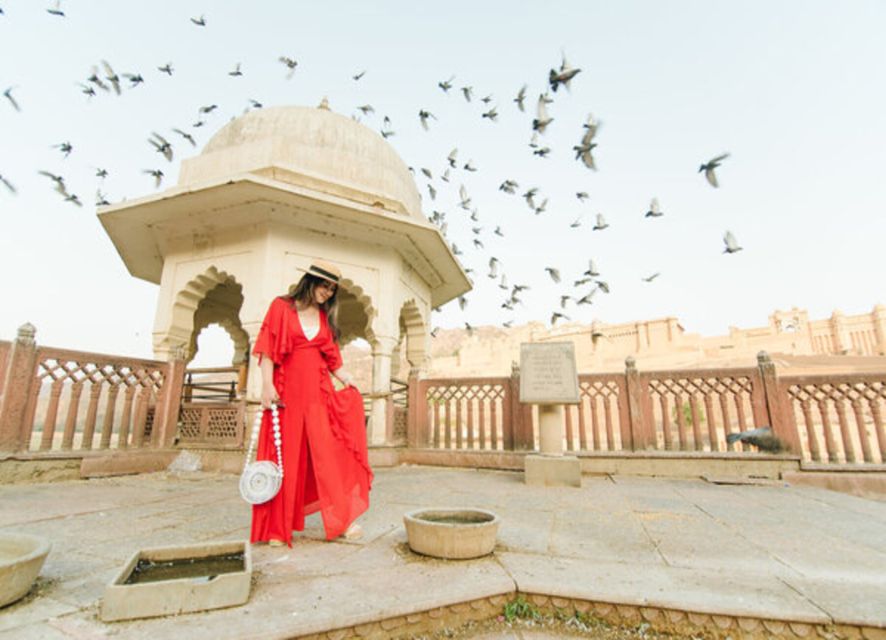 From New Delhi: Private Jaipur City Tour by Bus - Tour Description