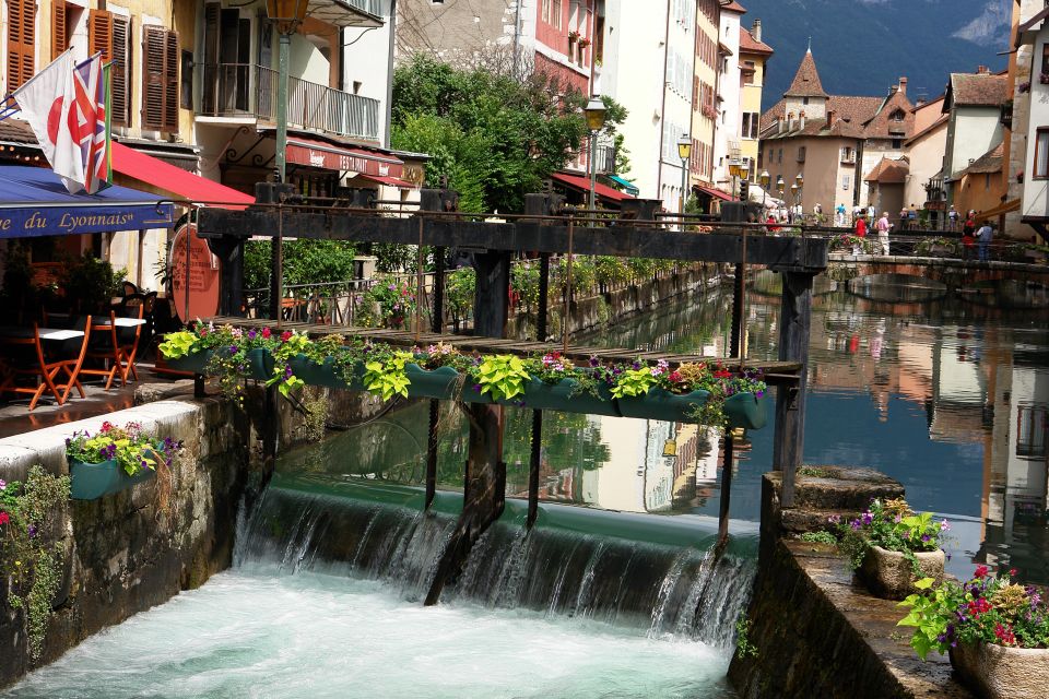 Annecy Private Guided Tour From Geneva - Tour Experience