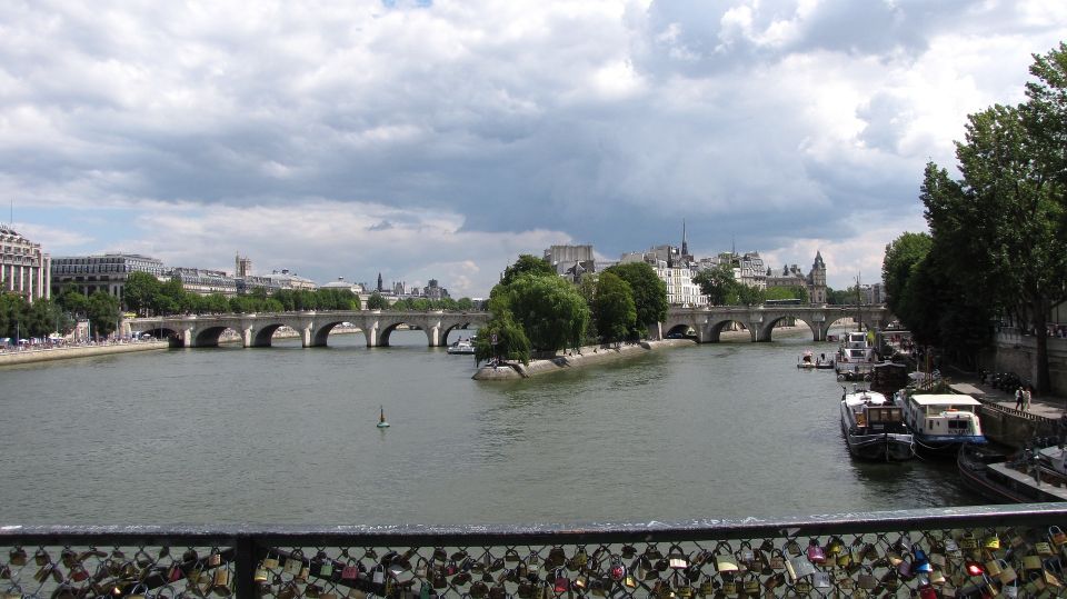 Paris - Historic Guided Walking Tour - Inclusions