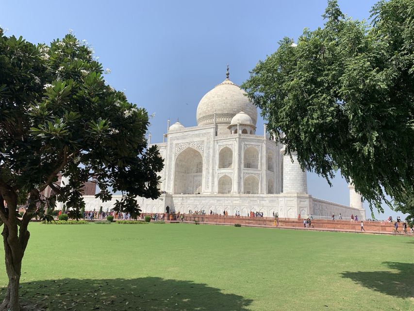 Tajmahal With Mausoleum Skip The Line Ticket With Guide - Experience Highlights