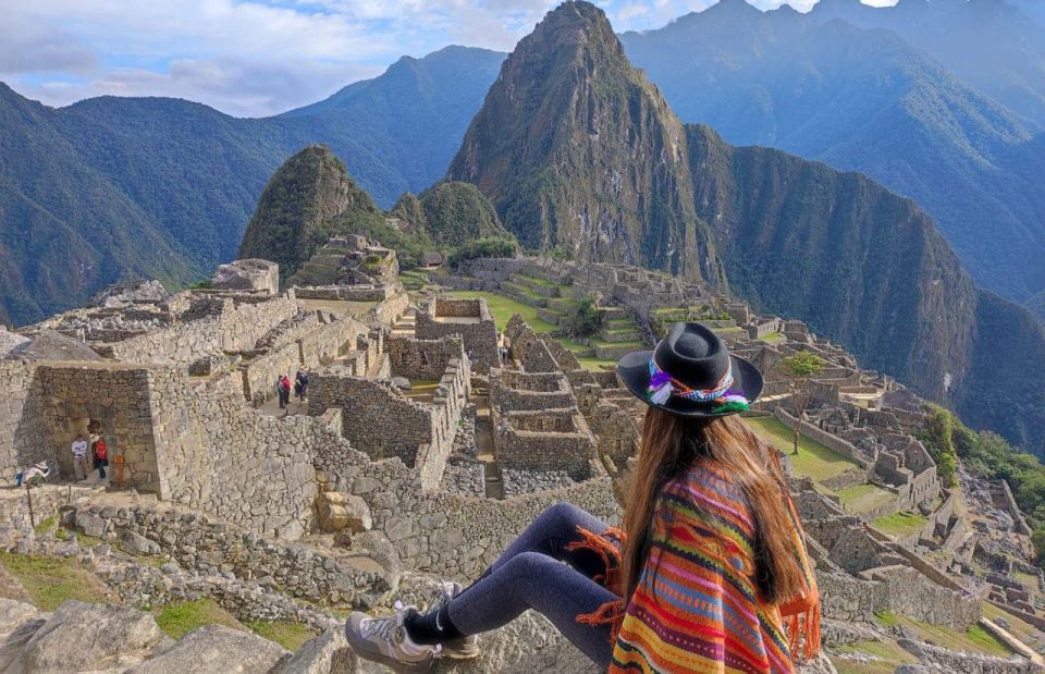 From Cusco: Private Tour of Machu Picchu by Vistadome Train - Itinerary Highlights