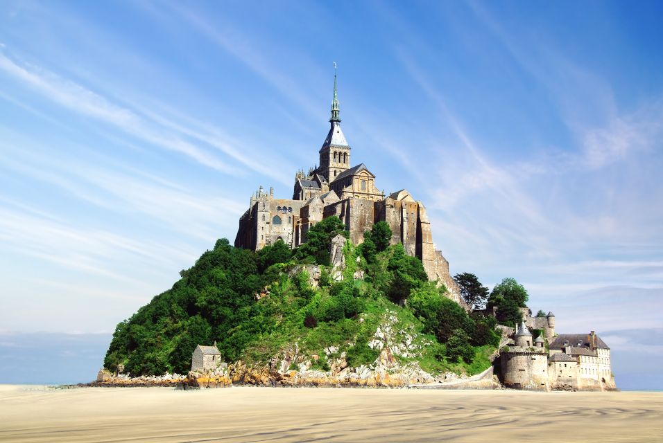 From Paris: Mont St Michel and Loire Valley 2 Day Tour - Cancellation Policy