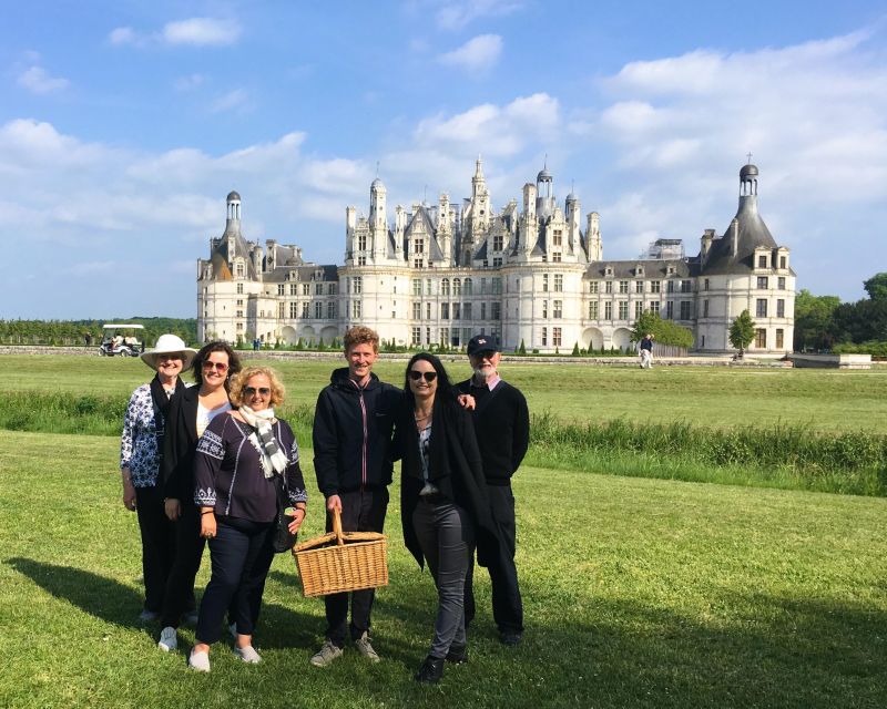 From Tours : Full-Day Chambord & Chenonceau Chateaux - Common questions