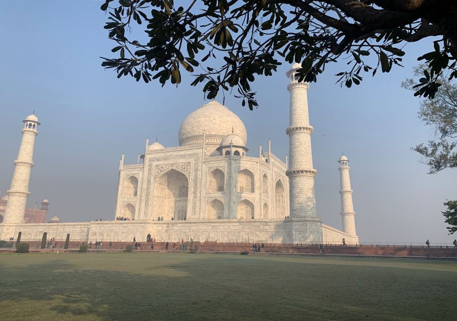 Tajmahal With Mausoleum Skip The Line Ticket With Guide - Meeting Point and Delivery