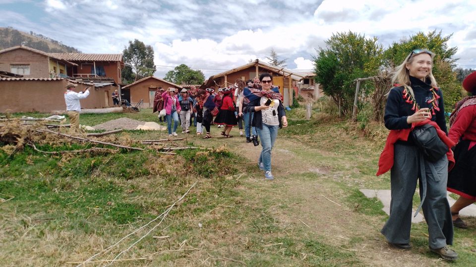 Cusco - Chinchero: Rural Comunity in Sacred Valley Full Day. - Common questions