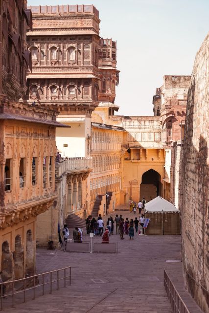 Jodhpur Trip With Stay, Guide, Blue City Walk With Meals - Common questions