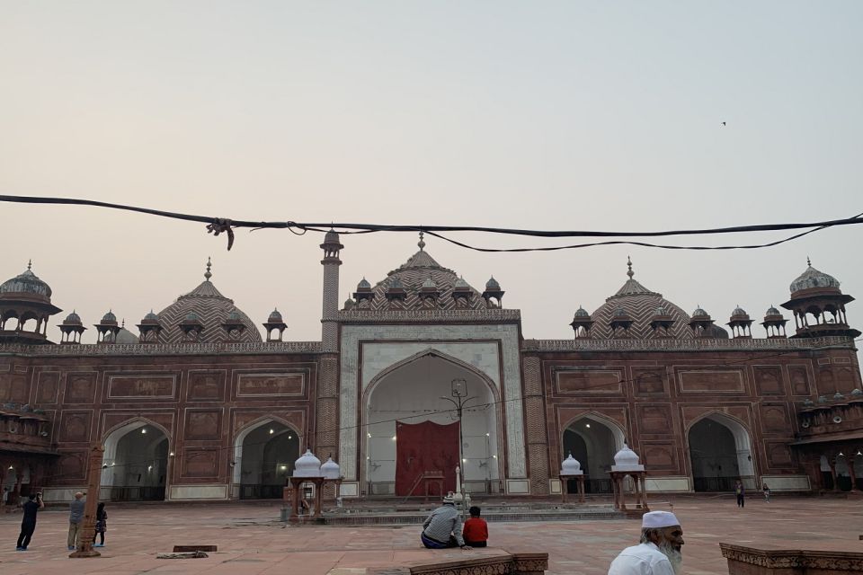 Tajmahal With Mausoleum Skip The Line Ticket With Guide - Customer Benefits