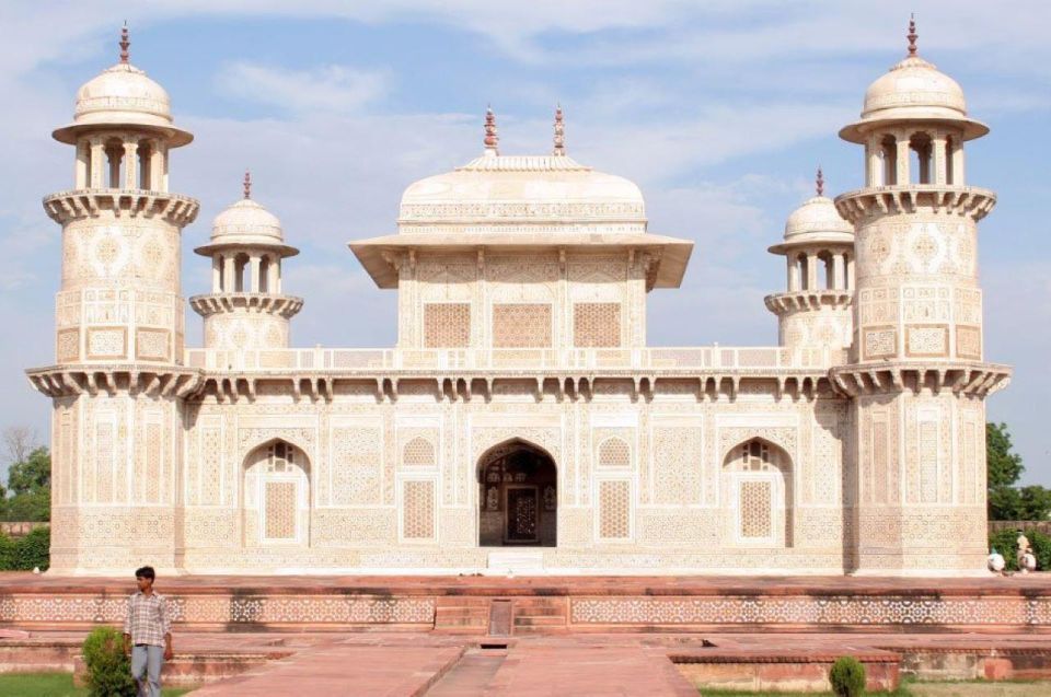 From Delhi: Private Taj Mahal Agra Fort & Baby Taj Day Trip - Key Points