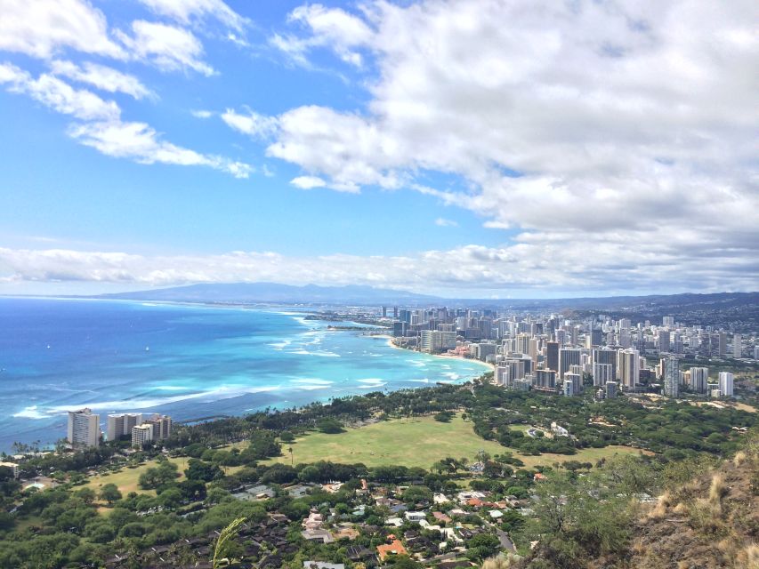 Oahu: Diamond Head Hiking and Breakfast at Eggsn Things - Key Points